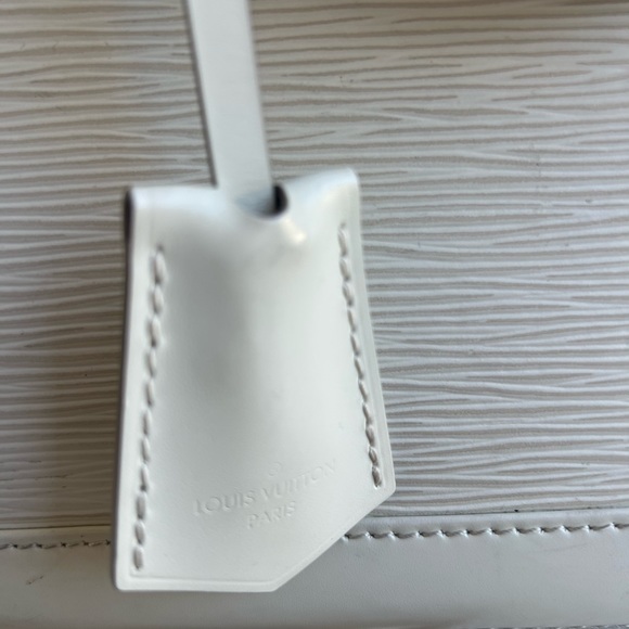 Louis Vuitton Alma PM Epi Leather Blaco (White) - Picture 9 of 14